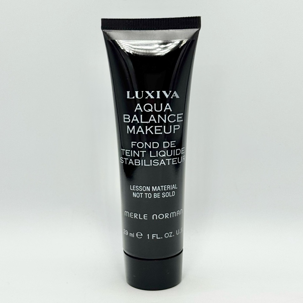 Merle Norman Luxiva Aqua Balance Makeup - D80 - 1 fl. oz.